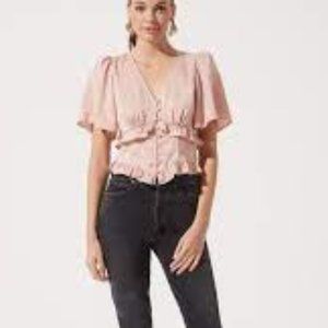 ASTR the Label Short Sleeve Ruffle Hem top in blush, size M